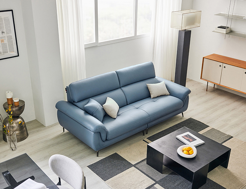 Kê sofa dưới cửa sổ nên cân nhắc chiều cao lưng ghế